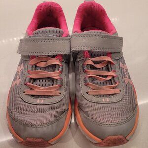 Girls Under Armor Sneakers